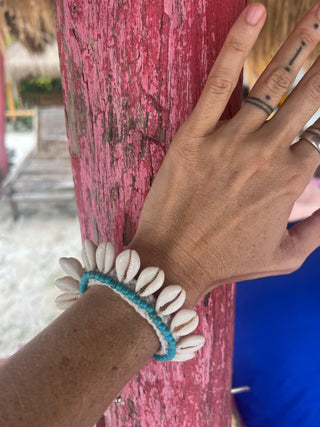 Ocean Spirit Shell Set (Necklace + Bracelet)