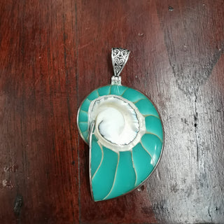 Handmade Shell & Silver Pendent (Turquoise)